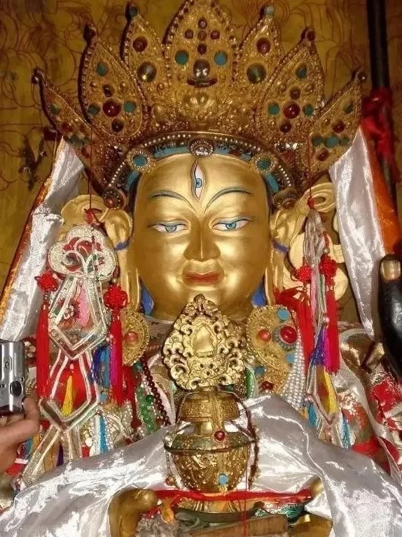 觀音佛祖聖誕日:綠度母、白度母、二十一度母與虹光圓滿法的修持法