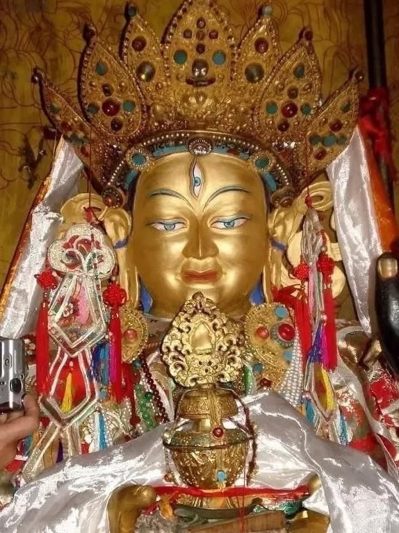 觀音佛祖聖誕日：綠度母、白度母、二十一度母與虹光圓滿法的修持法