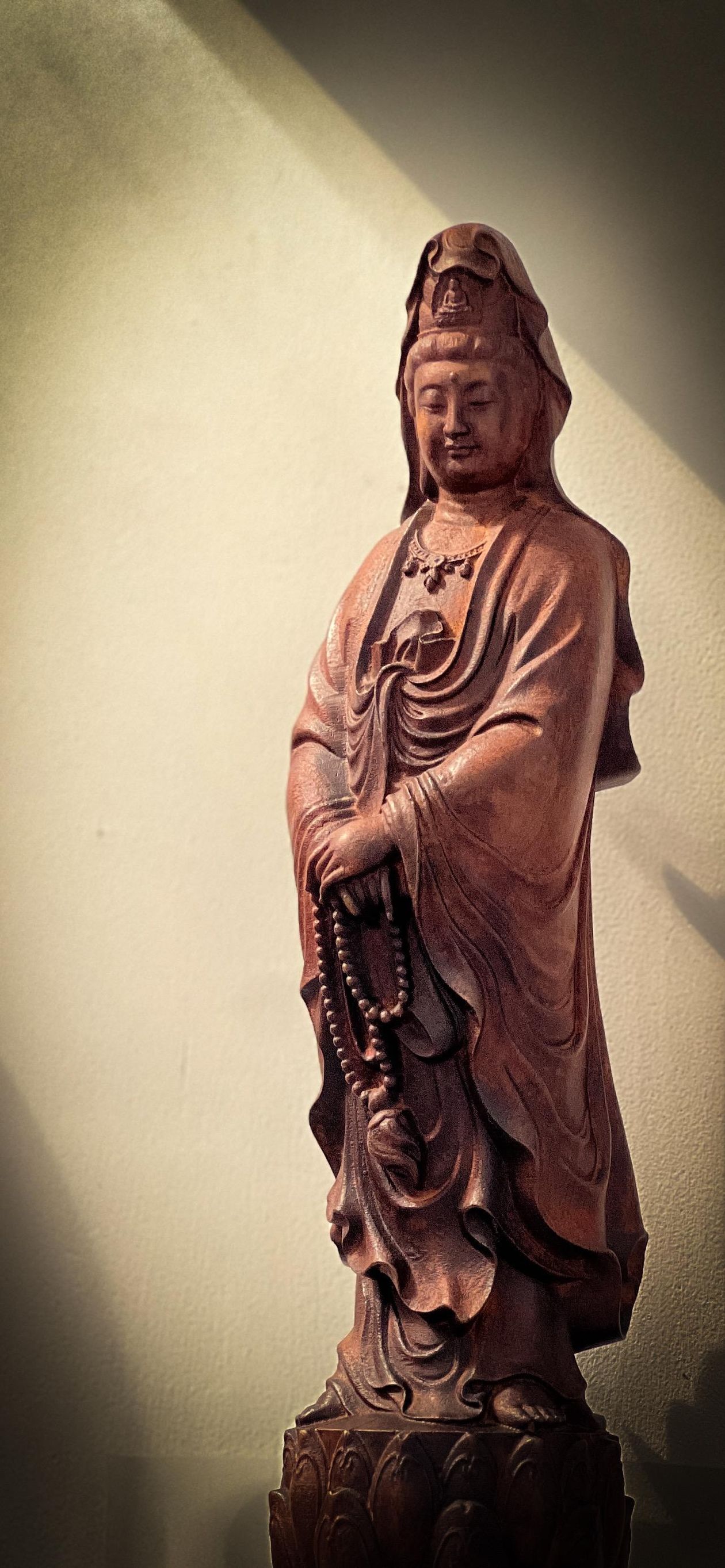 用「心」與觀音對話：從法華經.普門品看十一維世界的施無畏者