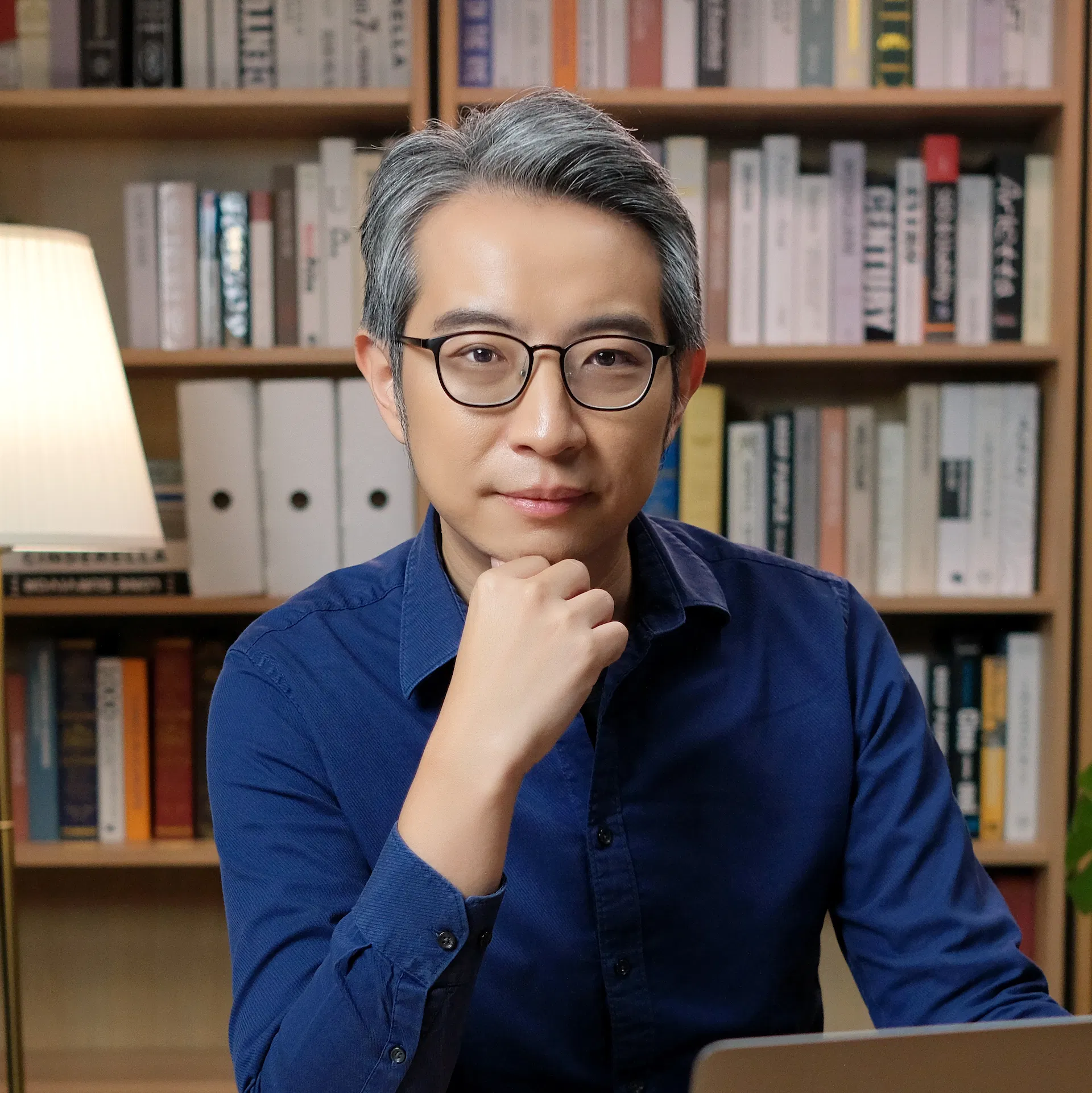 Esor Huang
