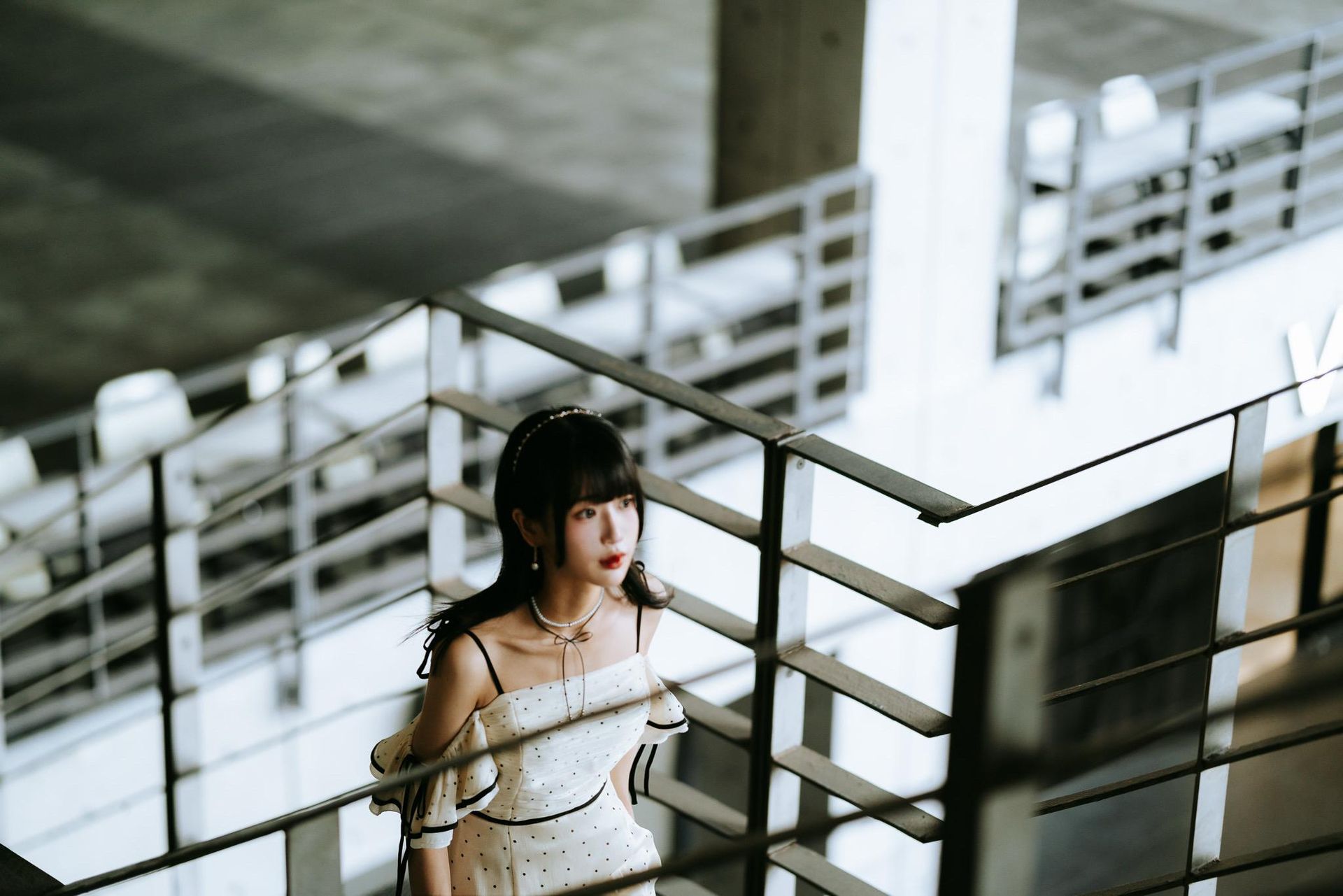 萬花筒視角 ── 教室空椅