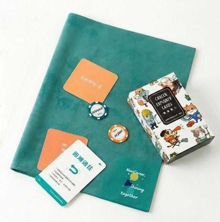 【 職游五歲了 】微光回游・助人者嘉年華周邊 - 職游 牌卡布墊(湖水綠)