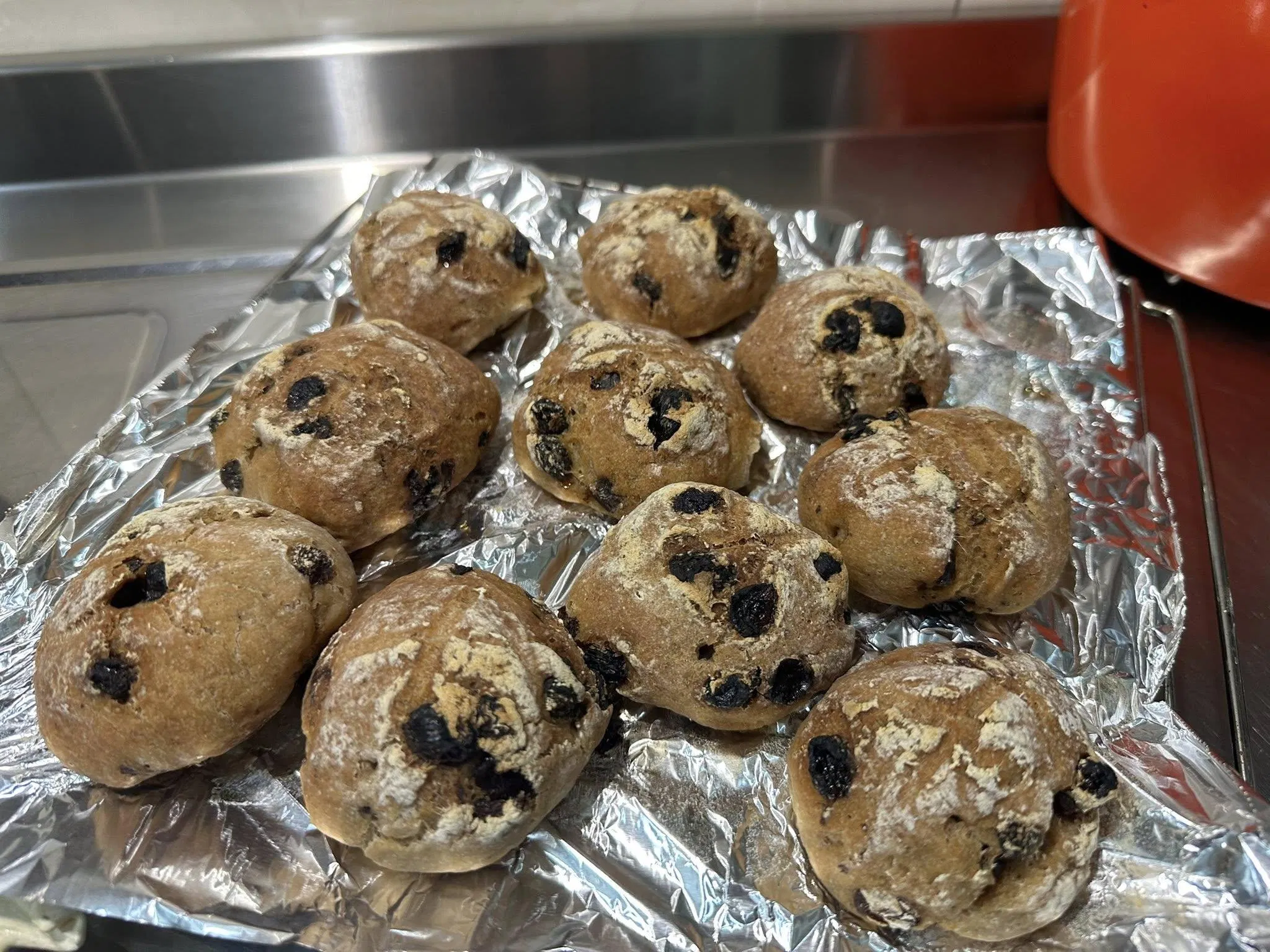 今天做了豆渣葡萄乾小餐包
