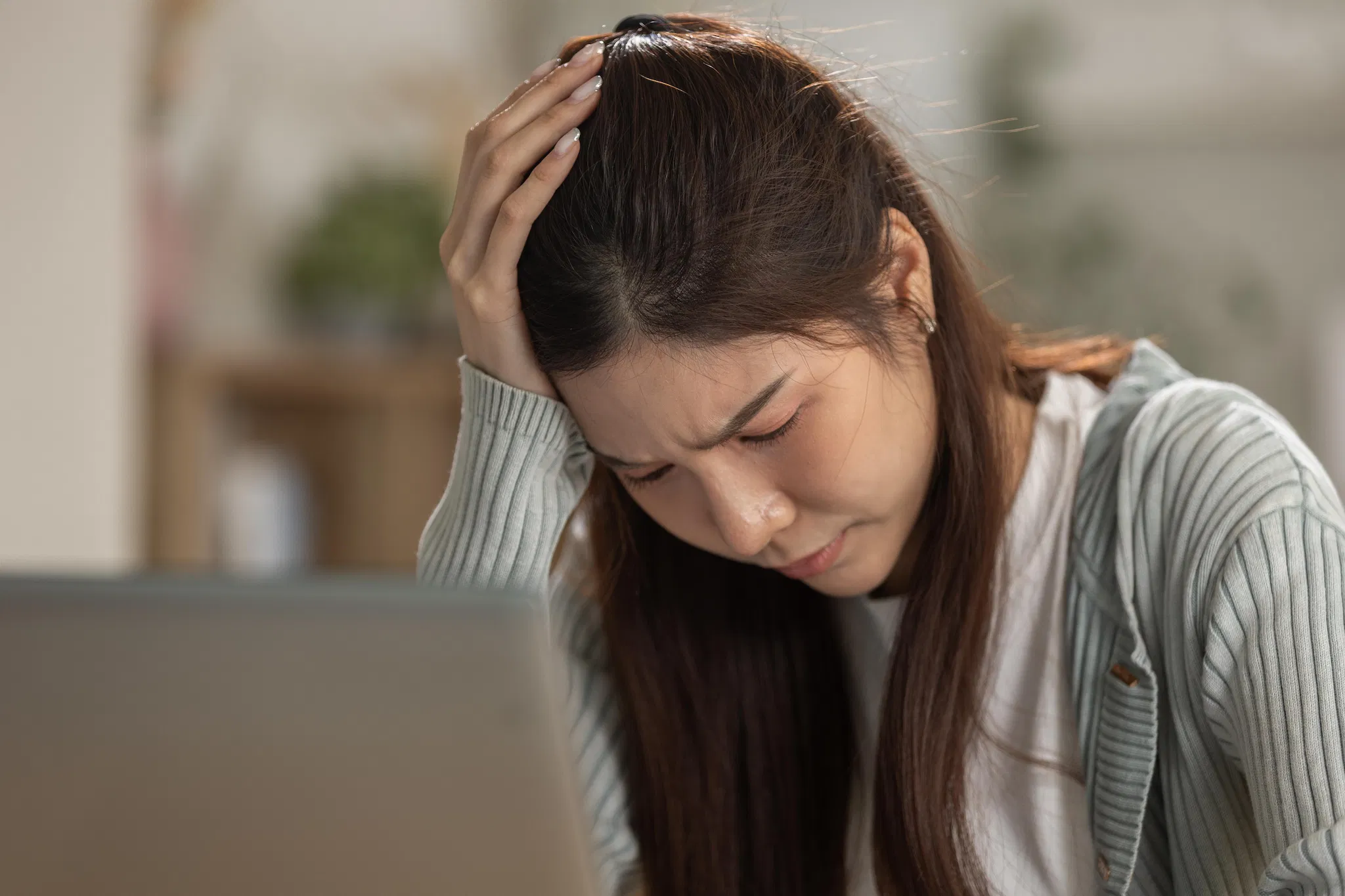 從硬撐到回穩:認出職場「情緒勞動」與倦怠訊號,為身心及時止血