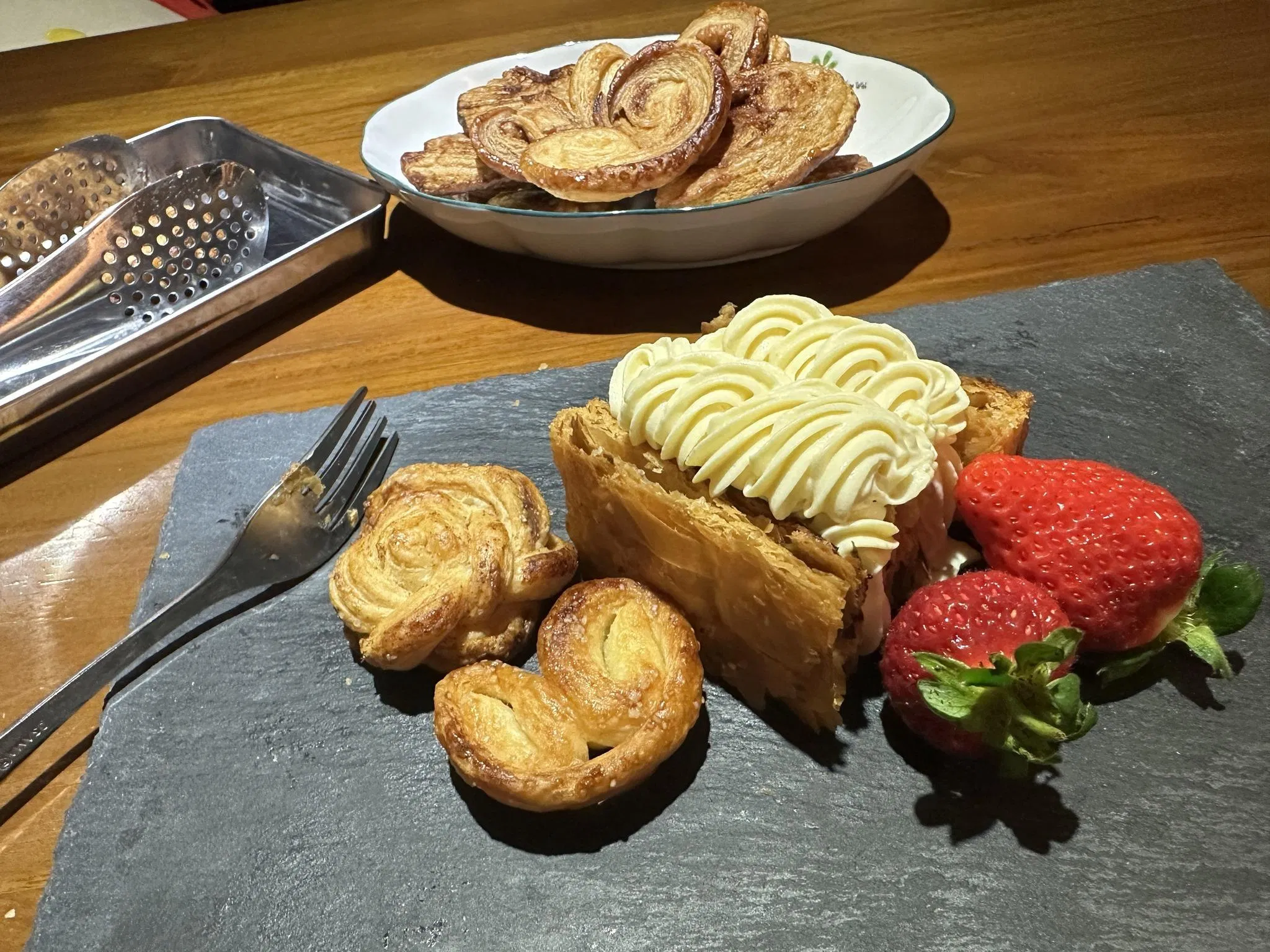 草莓千層派+邊角料蝴蝶酥/蛋塔