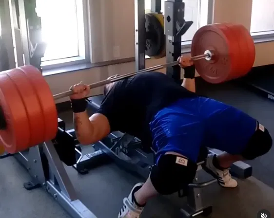 Peer Review Analysis: Effects of Grip Width on Sticking Region in the Bench Press