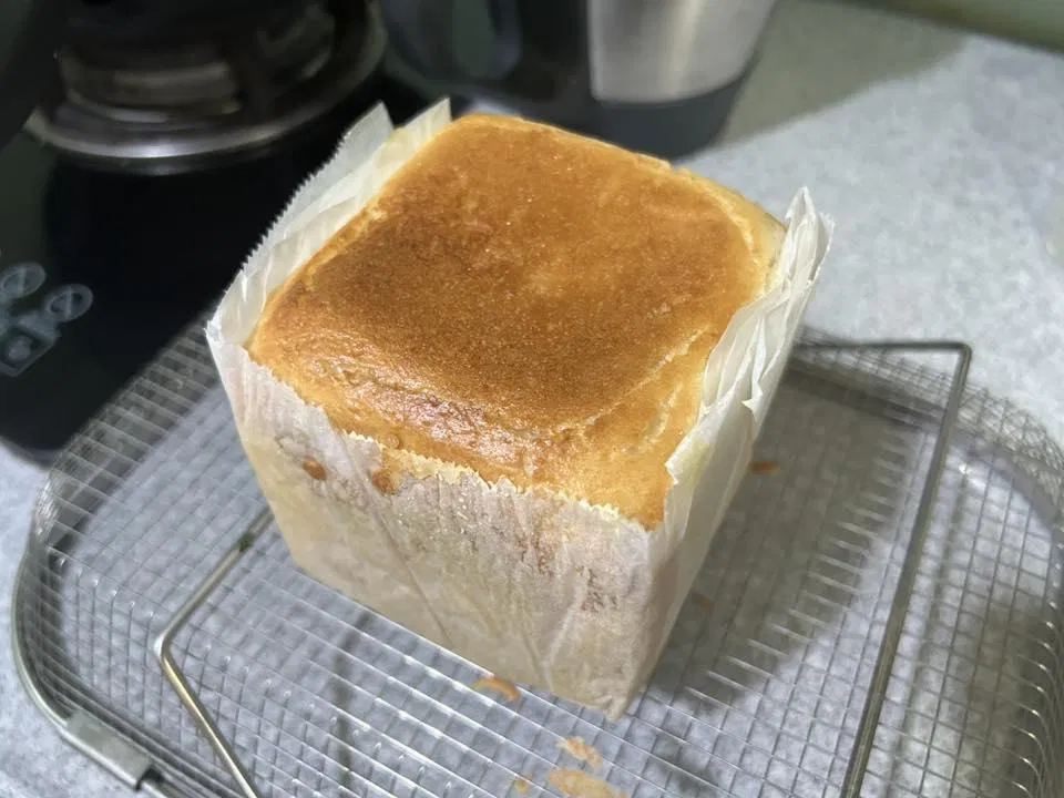 太感謝老師了，我是嚴重的麩質過敏者。真的已經做過幾十條失敗的米吐司，有老師的教學終於成功了…..本來都放棄了！🤤謝謝🙏真的是很棒的教學。