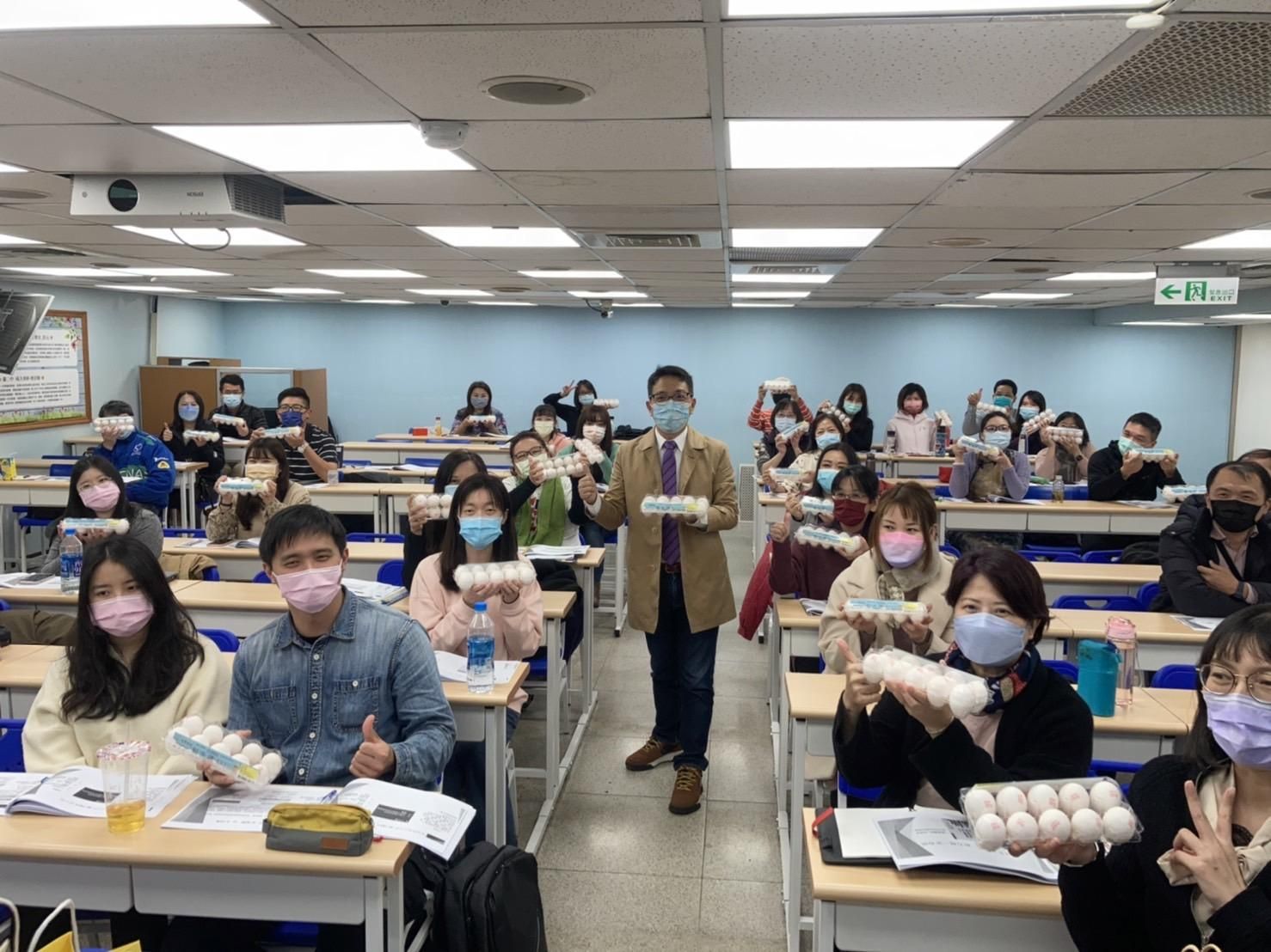 2022 第一屆 以物易課｜「我有故事，你有什麼？」就業服務乙級出書熱銷回饋學生