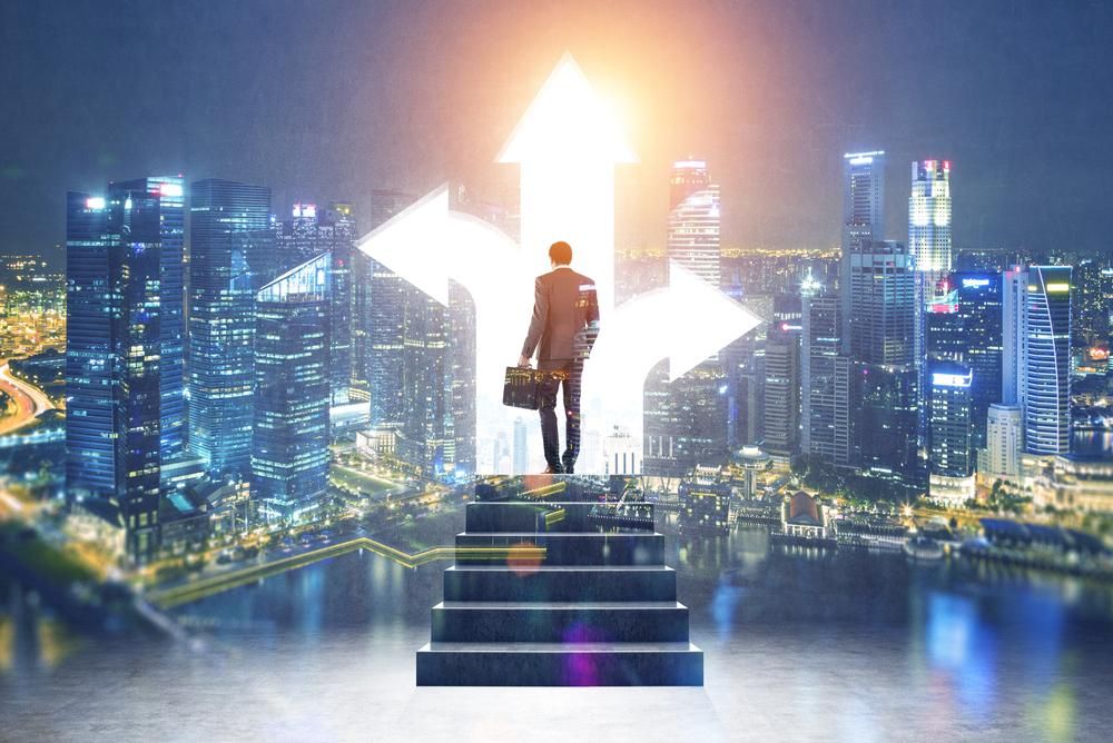 為什麼你越努力賺錢，反而越不安心？關鍵不在收入，而在你的人生方向