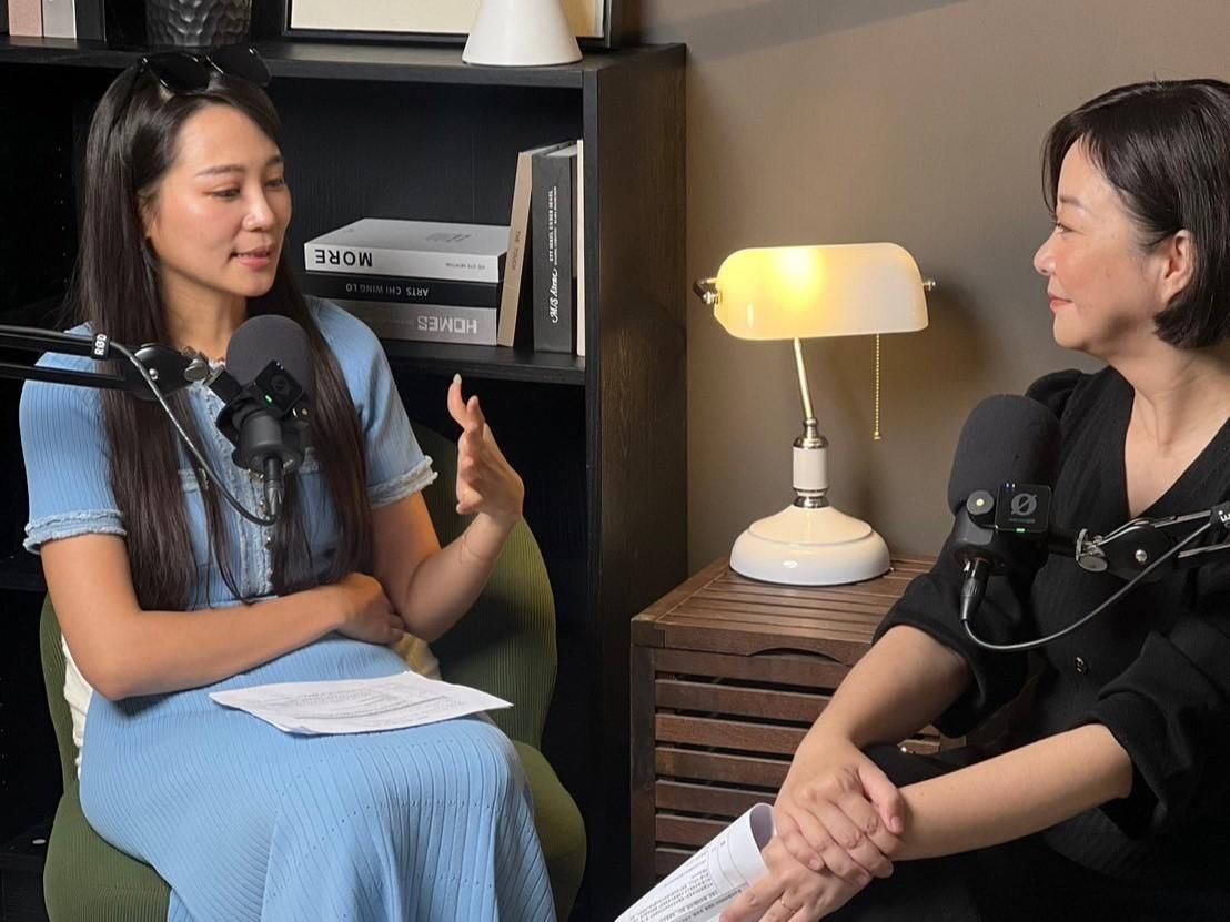 Jennifer的多元職涯與經濟獨立之路：自律、投資與全球旅遊的成功啟示