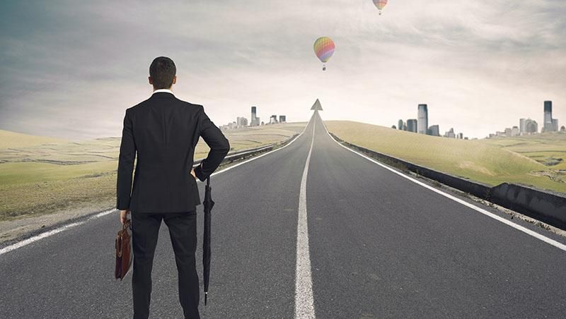 誰說一定要當主管！不走升遷這條路，這樣做，你的薪水也可能比主管更高