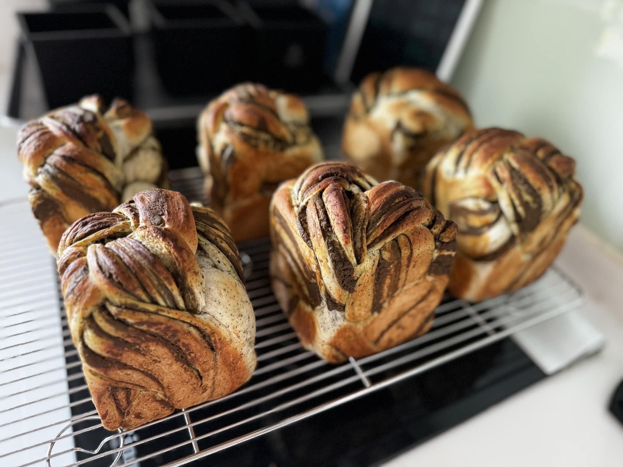 濃郁茶香的吐司就出爐啦