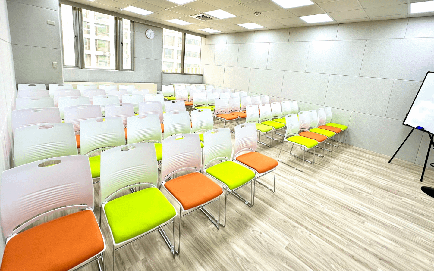 豐盛能量滿滿的教室擴大出租中