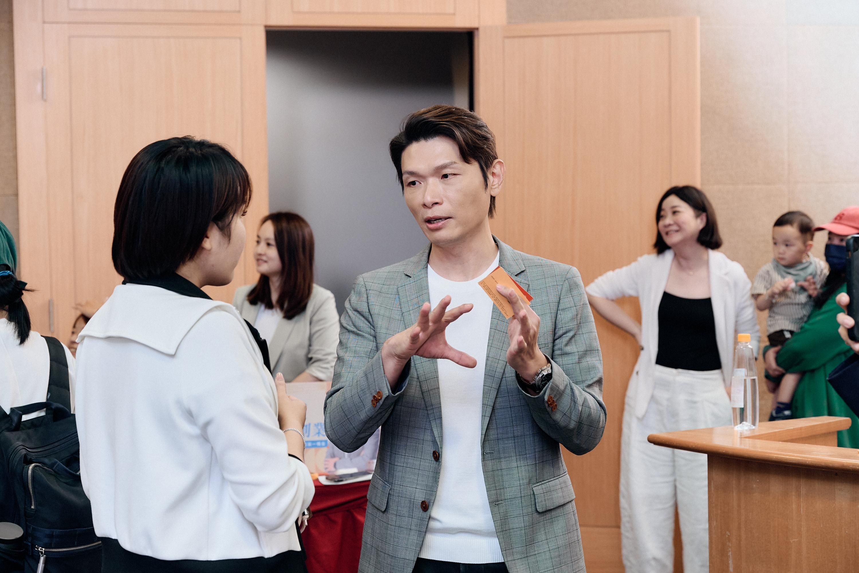 🎯 直播變現全攻略｜素人直播主從小白開始，如何穩定賺到每月的副業收入？