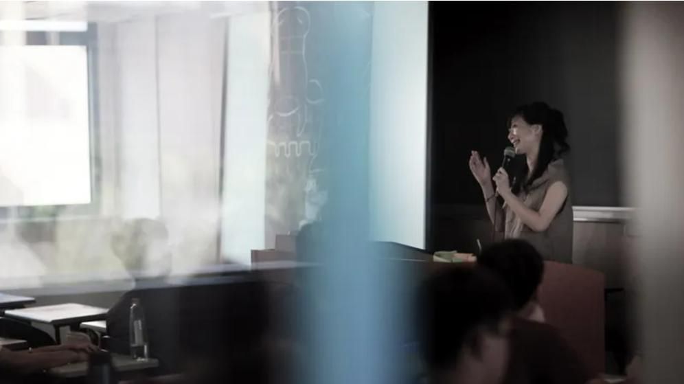 臺大學生找她「解愛」！專訪蔡璧名：愛養自己成習慣，為心身留一片群山蒼巒