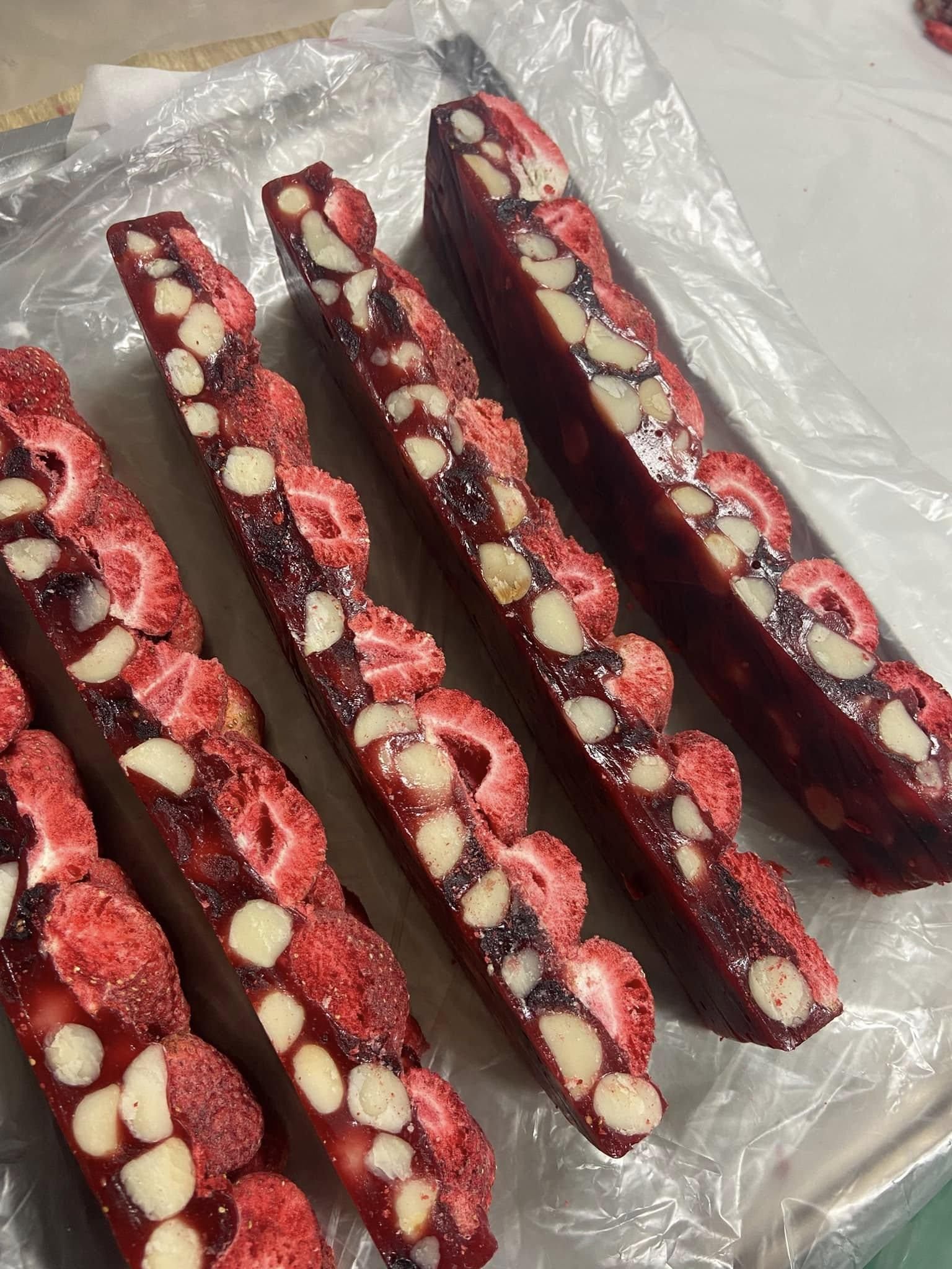 交作業，照著老師的步驟～真的不難～但壓不夠平太高糖果袋放不下