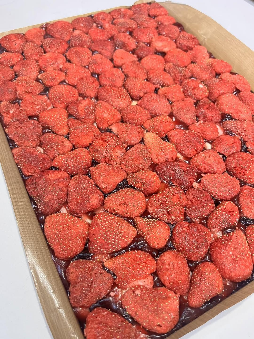 朋友一顆接一顆，又美又好吃喔😋